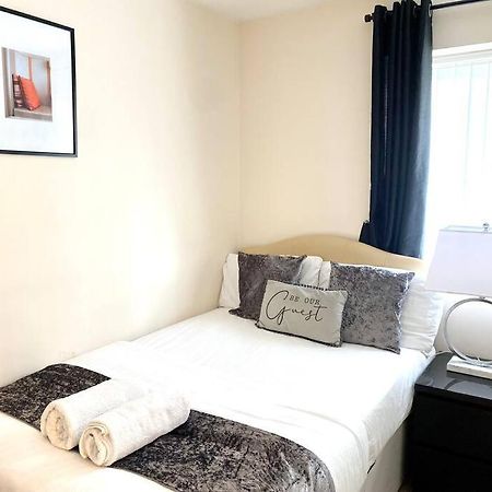 Amazing 2-Bed City Centre Apt With Parking Coventry Buitenkant foto