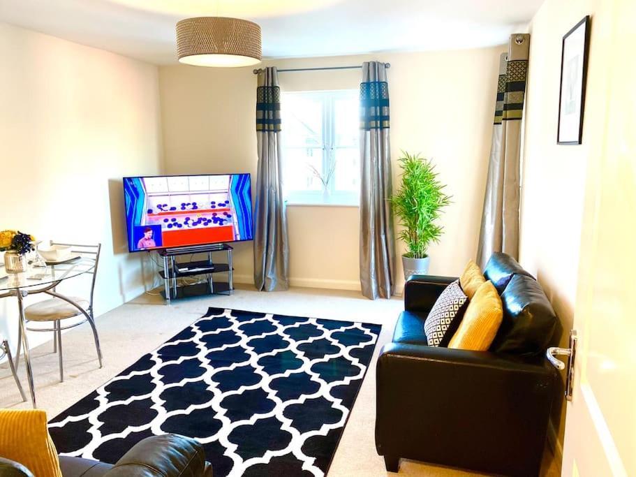 Amazing 2-Bed City Centre Apt With Parking Coventry Buitenkant foto