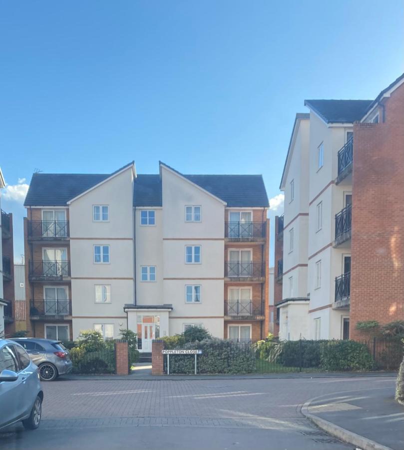 Amazing 2-Bed City Centre Apt With Parking Coventry Buitenkant foto