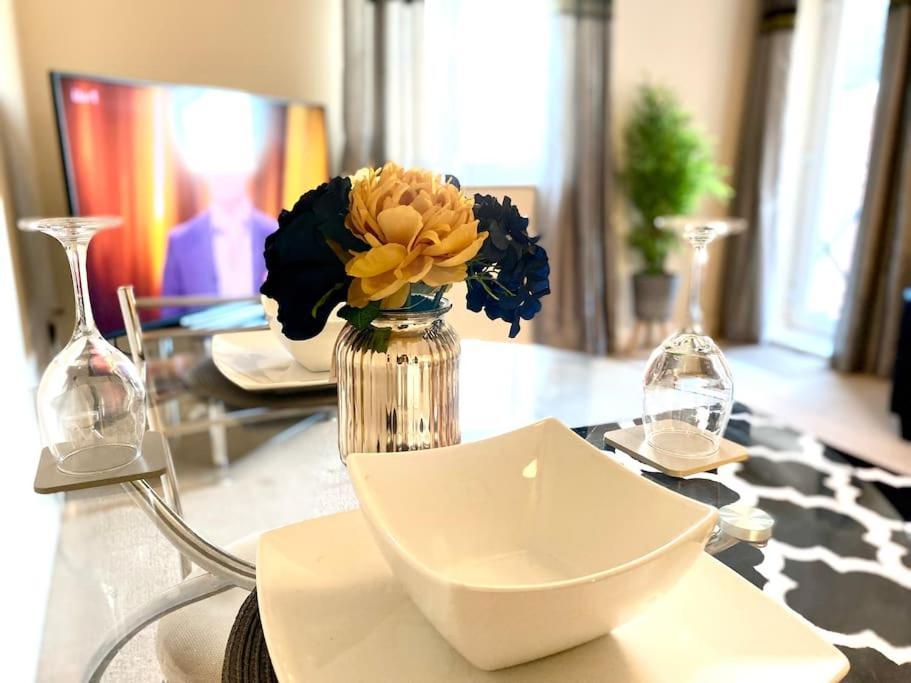 Amazing 2-Bed City Centre Apt With Parking Coventry Buitenkant foto