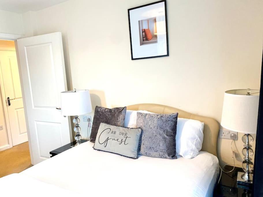 Amazing 2-Bed City Centre Apt With Parking Coventry Buitenkant foto